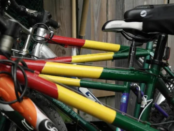 Jak podnieść kierownicę w rowerze kross?